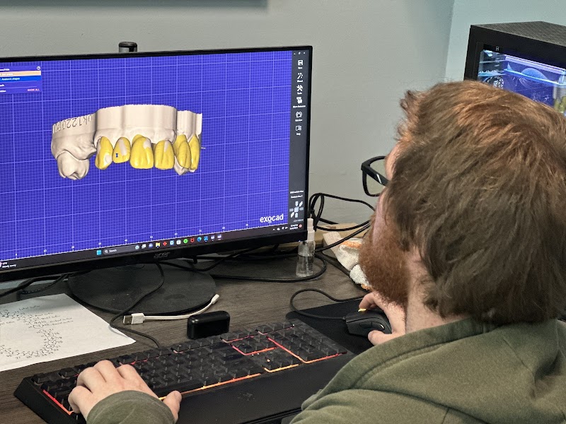 Custom Smiles Dental Laboratory