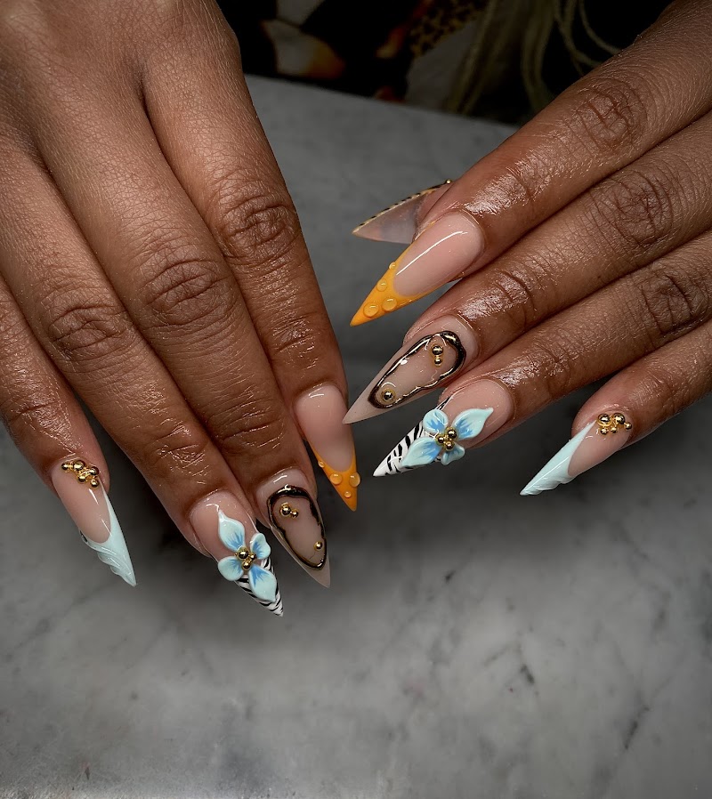 Heaven Foot Spa Nails Lounge