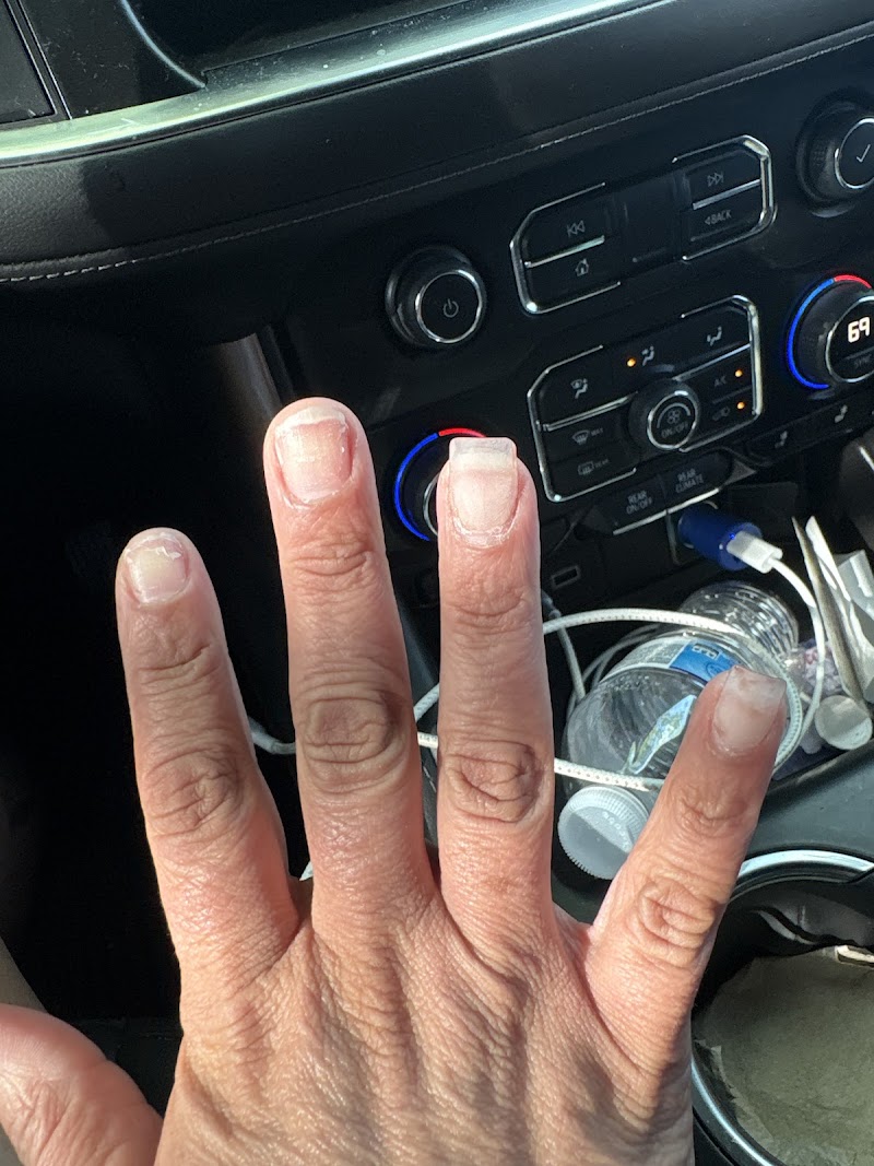 Lee Spa Nails