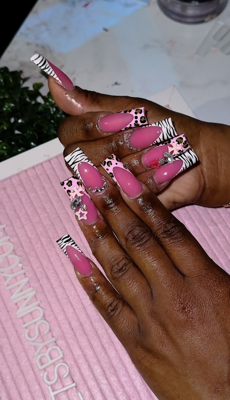 Trendy Nailz Salon of Garner